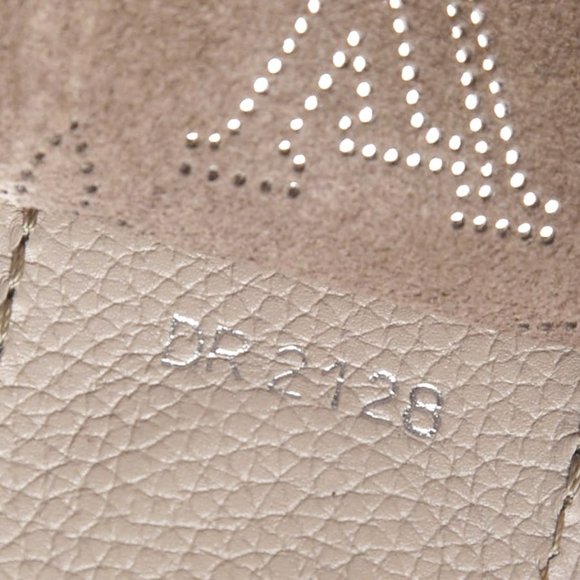 Louis Vuitton Hina Tote - Picture 2 of 3